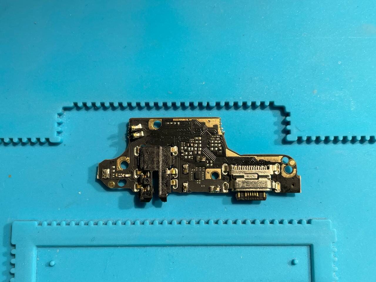 Xiaomi Poco X3 NFC / X3 Pro charging port board with aux and microphone - Image 2