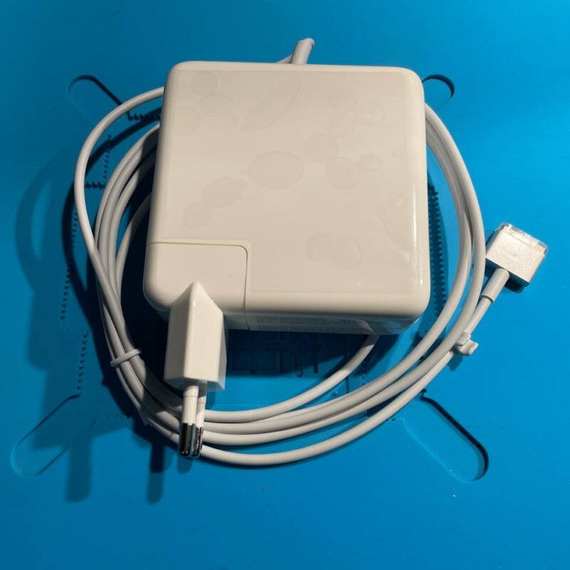 Magsafe 2 85W Adapter in Tbilisi
